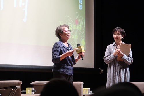 黃娟老師三妹黃惠信女士代表致詞