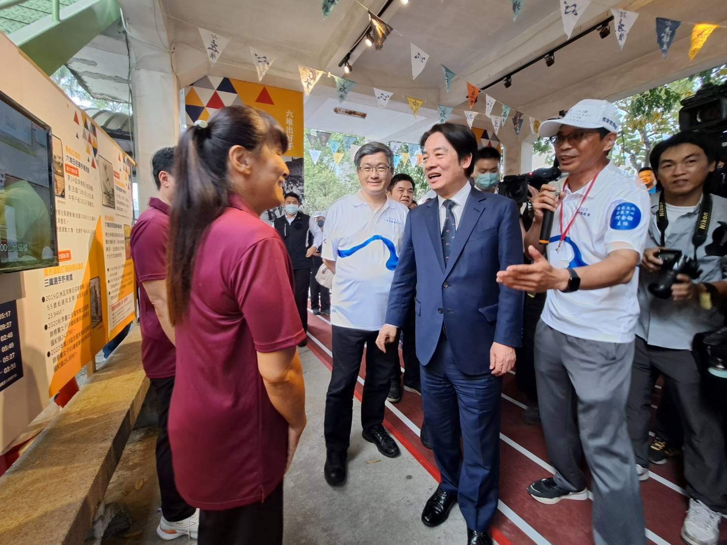 賴清德副總統接見六堆優秀選手許美嬌