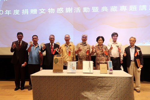 客發中心何金樑主任與110年度捐贈人合照