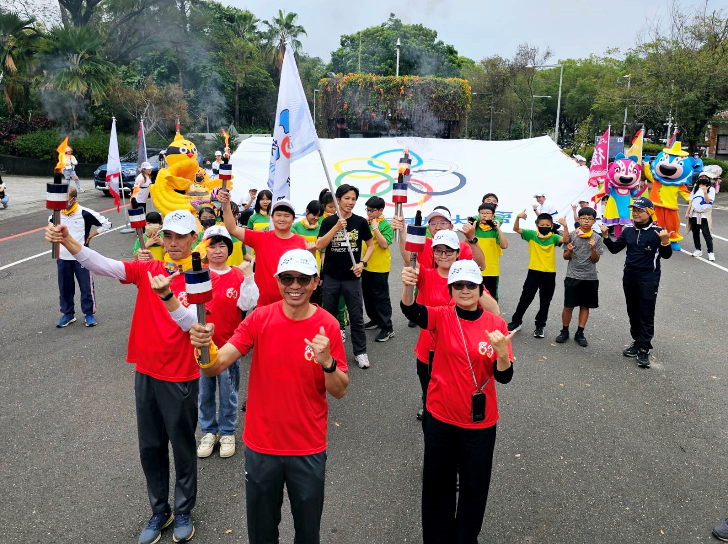 六堆園區迎接聖火