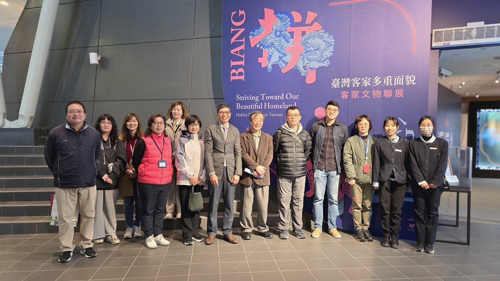 THCDC staffs take a group photo with the visitors, including Professor Hideaki Kikuchi and Professor Lo Shih-chi