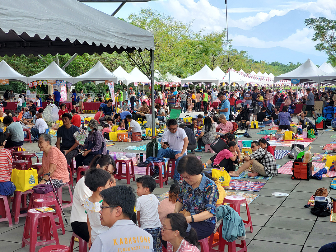 On the same day, more than 12,000 people attended the “A Fun Picnic in Hakka Village” activity.