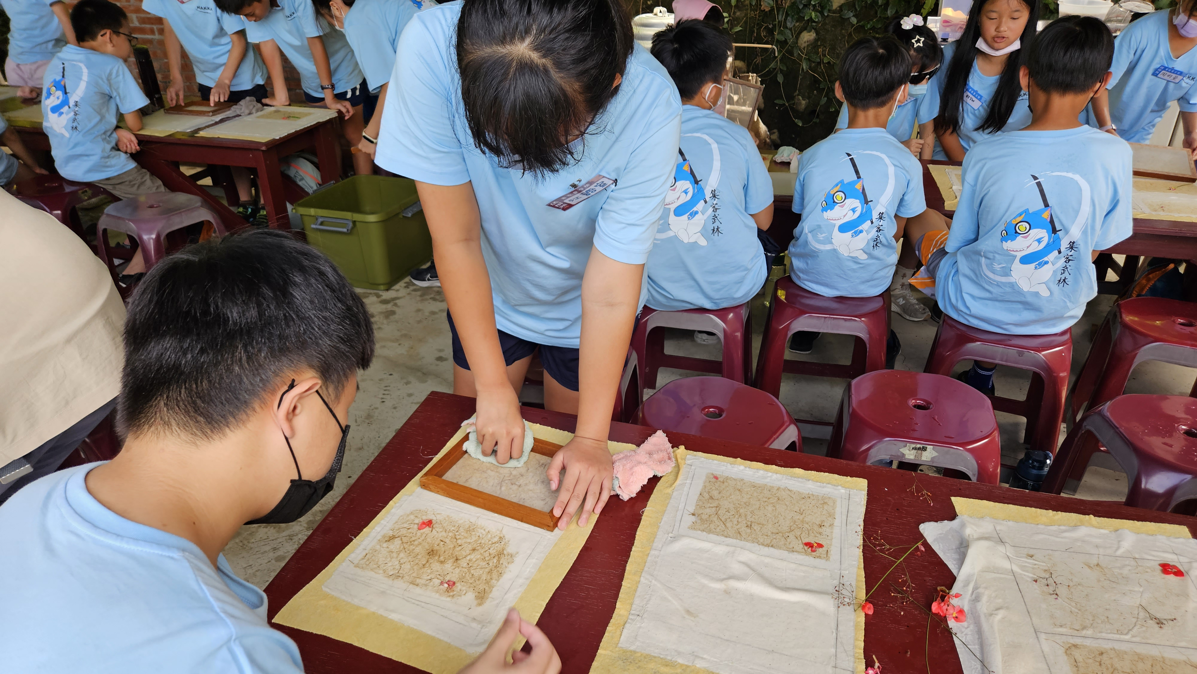 山林秘笈-水妹作坊體驗客家紙DIY ，製作專屬自己的客家紙好玩又有紀念性