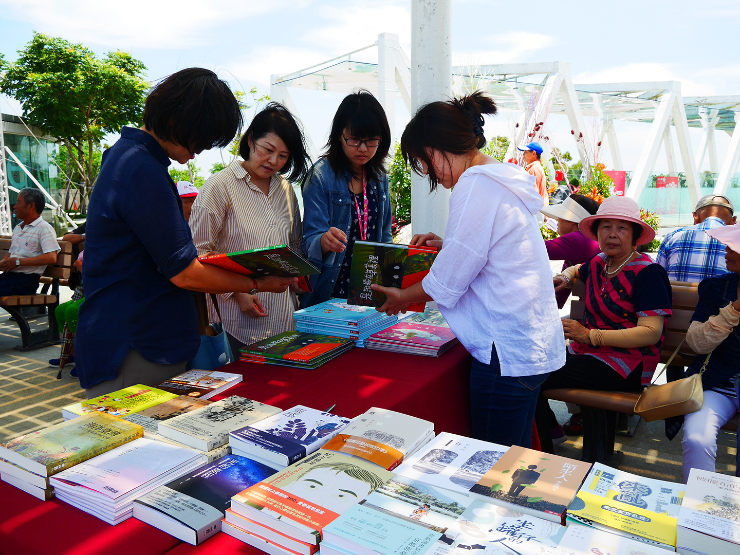 Event site book stand